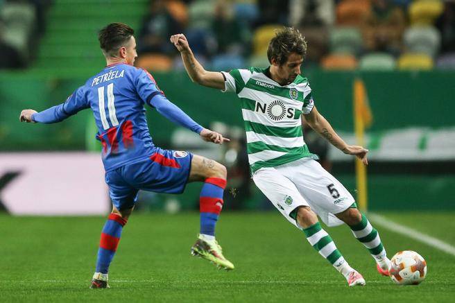 欧冠小组生死战！葡超劲旅与法甲豪强的攻防博弈